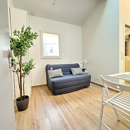 By Eiffel Tower And Roland Garros