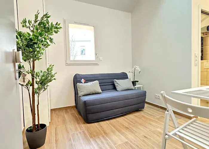 By Eiffel Tower And Roland Garros